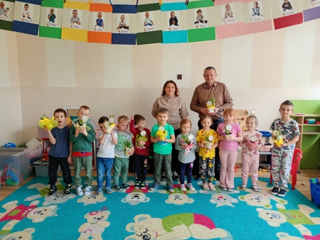 Kolorowe warsztaty z Panią Florystką w naszym przedszkolu! Spotkanie z panią Agnieszką Urzędowską