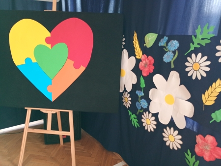 Serca pełne miłości, czyli jak nasze Przedszkolaki przygotowują się do Dnia Mamy i Taty