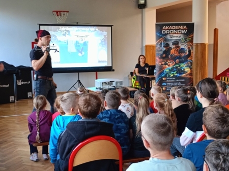 „Akademia dronów” w naszej szkole!