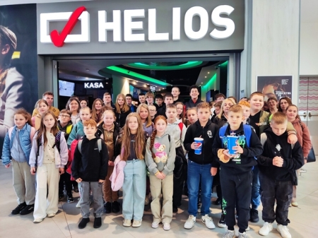 Wycieczka do kina na film „O psie który jeździł koleją 2”