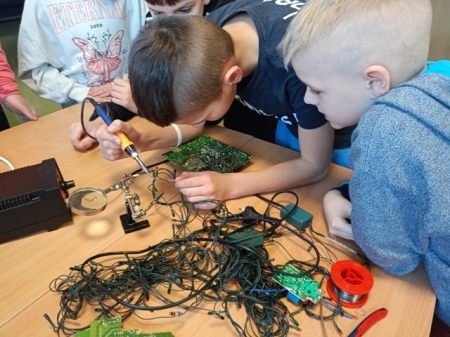 Wykorzystanie stacji lutowniczej