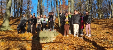 „SZKOŁA PAMIĘTA” – NASZA SZKOLNA INICJATYWA PAMIĘCI